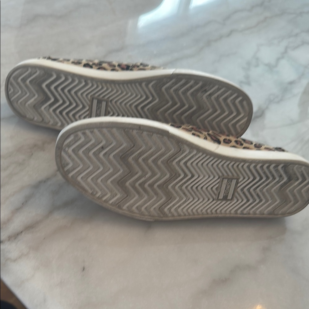 TOMS Leopard Print Slip-On Shoes 8 Women’s - Picture 5 of 6